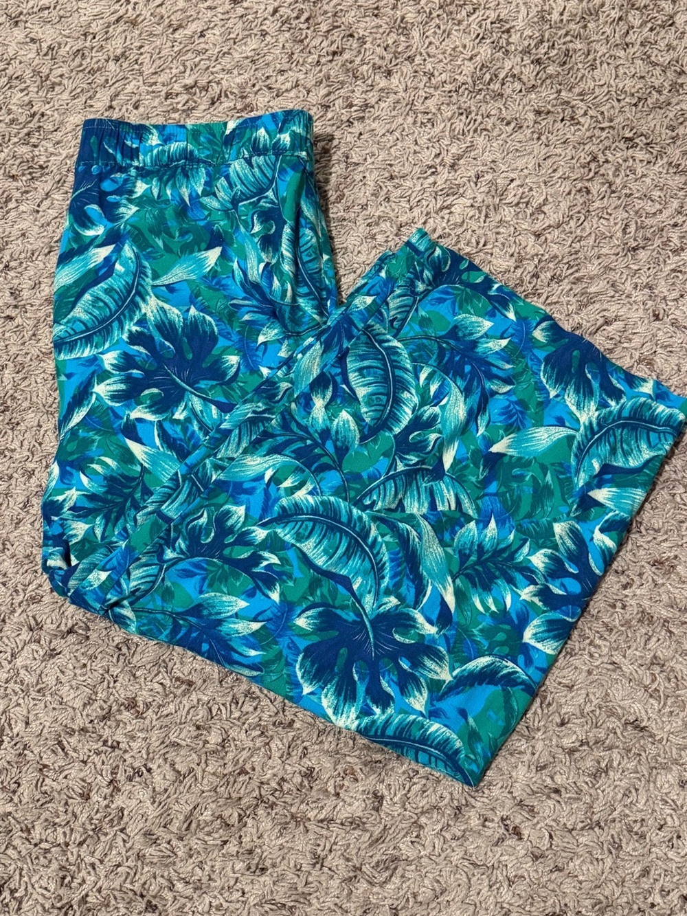 Caribbean Joe PL Petite Large Tropical Floral Cropped Flowy Pants